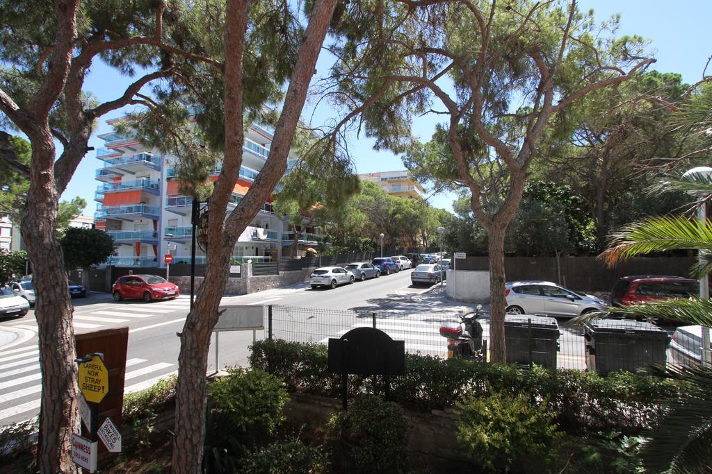 For A Stay Don Quijote Salou Bagian luar foto